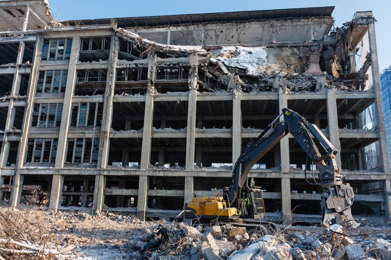 Building Demolition Equipment